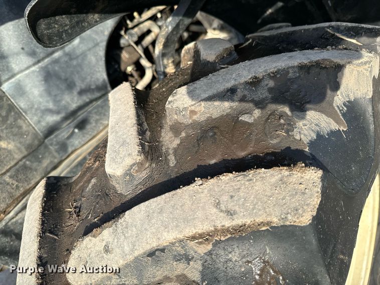 image for item OJ9572 2002 Ford New Holland TS110 tractor