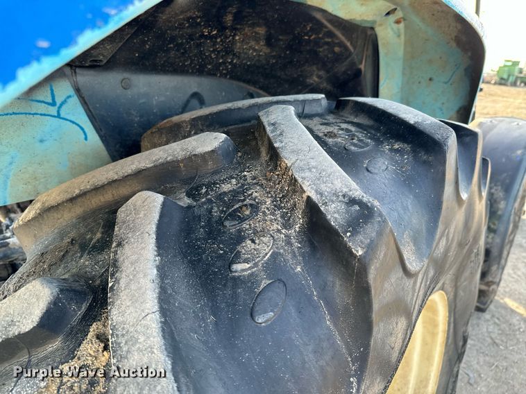 image for item OJ9572 2002 Ford New Holland TS110 tractor