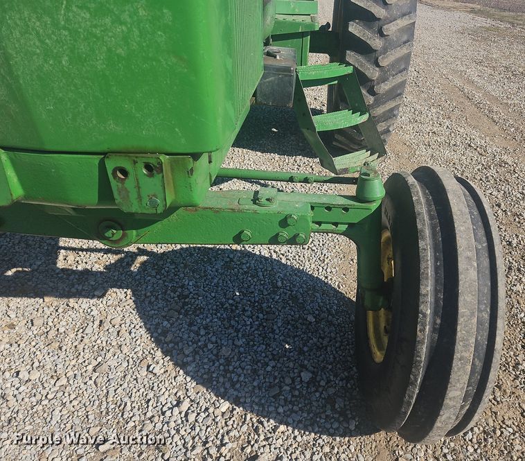 image for item OK9811 1973 John Deere 4430 tractor