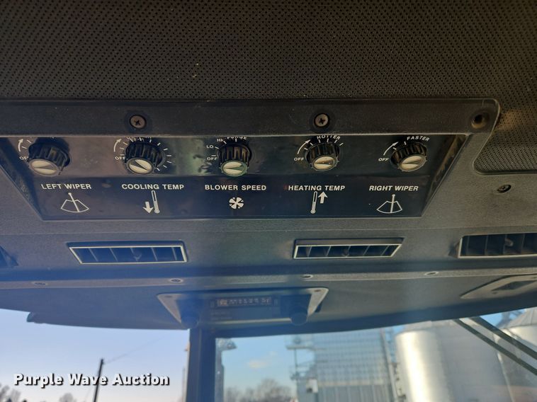 image for item OK9811 1973 John Deere 4430 tractor