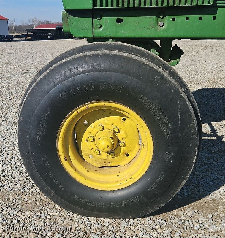 image for item OK9811 1973 John Deere 4430 tractor