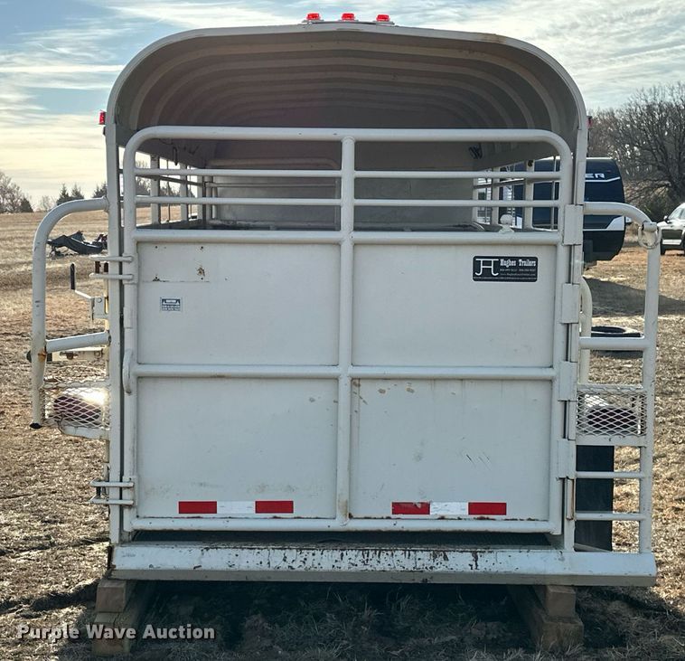 image for item OM9865 2013 Hughes  horse trailer 