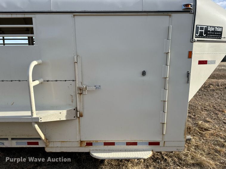 image for item OM9865 2013 Hughes  horse trailer 