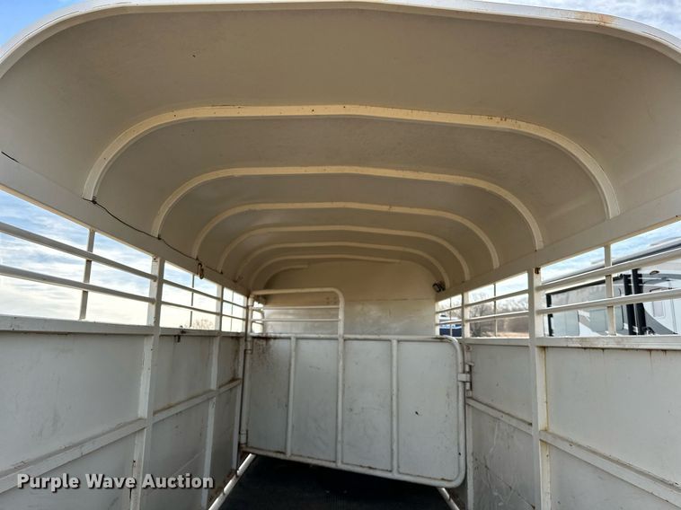 image for item OM9865 2013 Hughes  horse trailer 