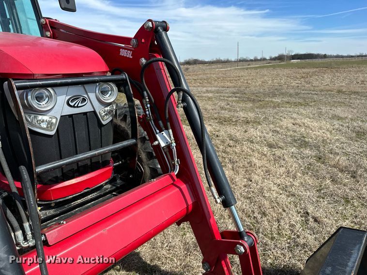 image for item OM9866 Mahindra  MForce 105P MFWD tractor