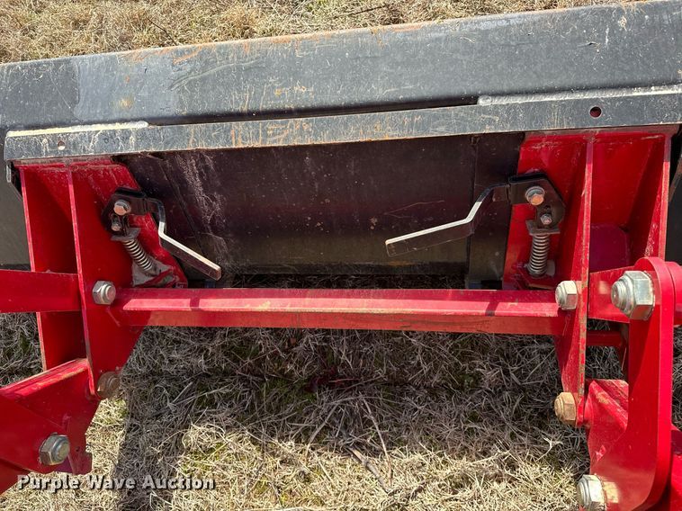 image for item OM9866 Mahindra  MForce 105P MFWD tractor