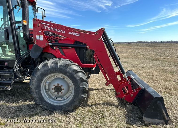image for item OM9866 Mahindra  MForce 105P MFWD tractor