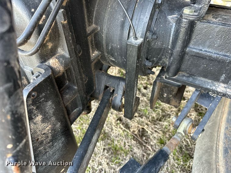 image for item OM9866 Mahindra  MForce 105P MFWD tractor