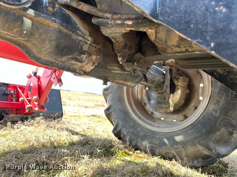 image for item OM9866 Mahindra  MForce 105P MFWD tractor