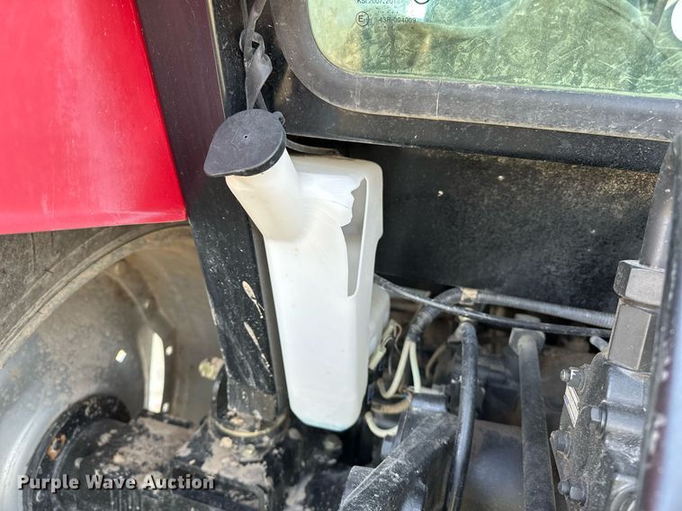 image for item OM9866 Mahindra  MForce 105P MFWD tractor