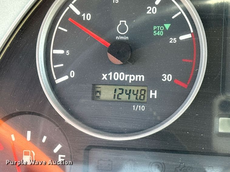 image for item OM9866 Mahindra  MForce 105P MFWD tractor