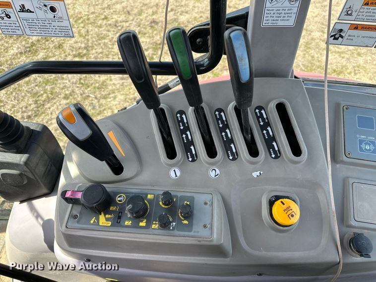 image for item OM9866 Mahindra  MForce 105P MFWD tractor