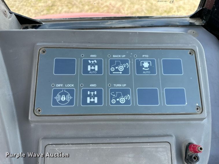 image for item OM9866 Mahindra  MForce 105P MFWD tractor