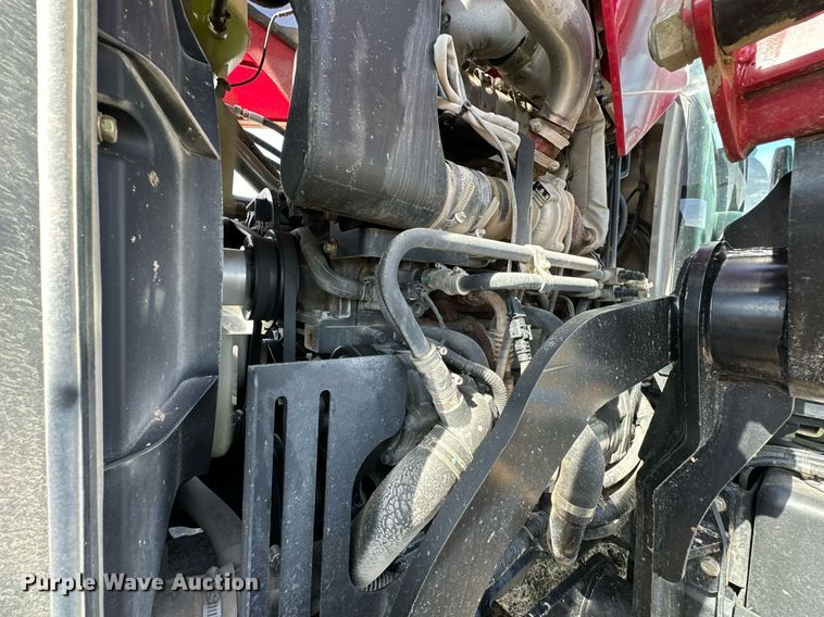 image for item OM9866 Mahindra  MForce 105P MFWD tractor