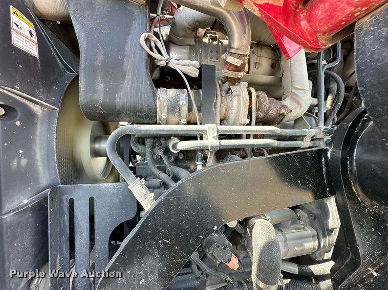 image for item OM9866 Mahindra  MForce 105P MFWD tractor