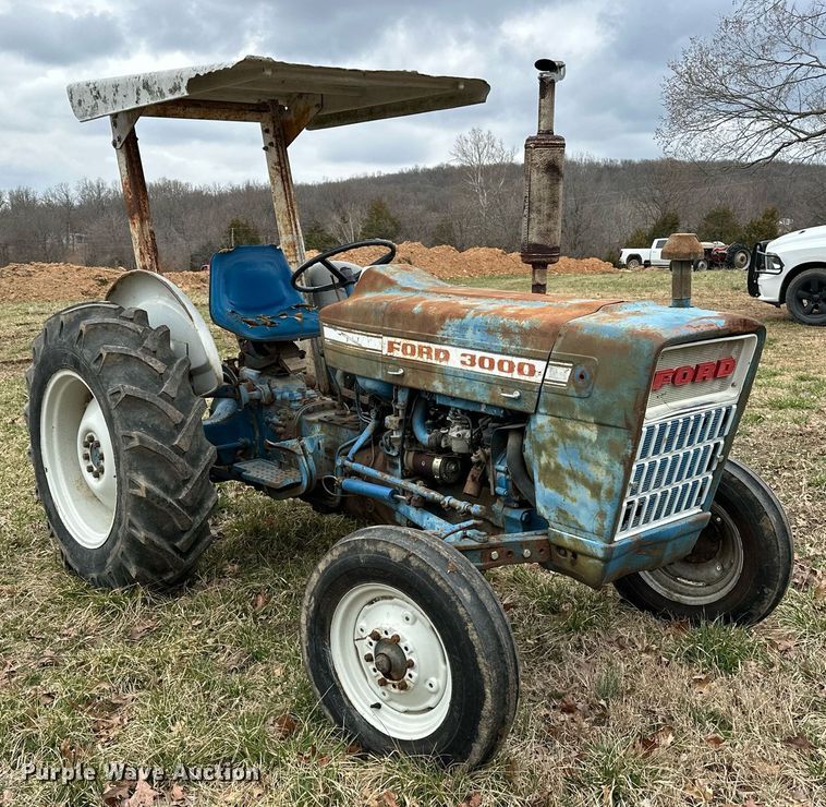 image for item OM9872 1971 Ford 3000 tractor