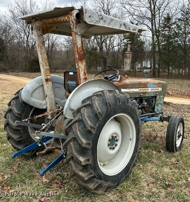 image for item OM9872 1971 Ford 3000 tractor