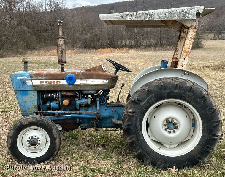 image for item OM9872 1971 Ford 3000 tractor