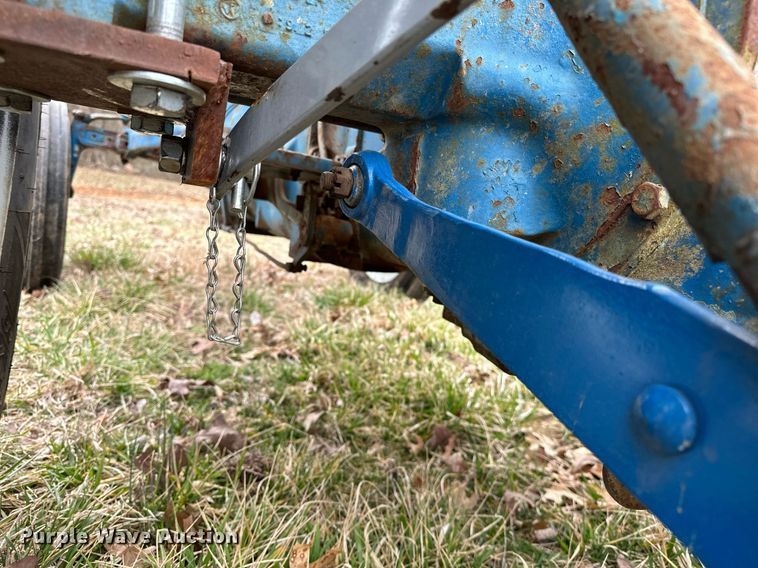 image for item OM9872 1971 Ford 3000 tractor