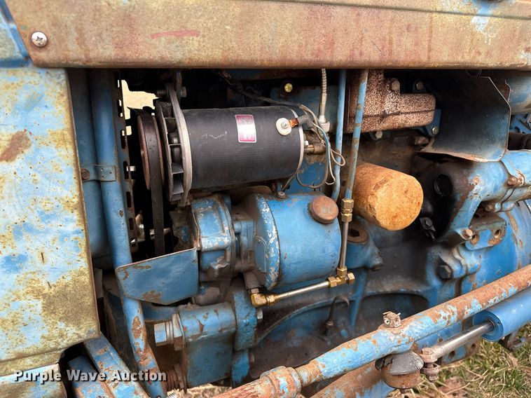 image for item OM9872 1971 Ford 3000 tractor
