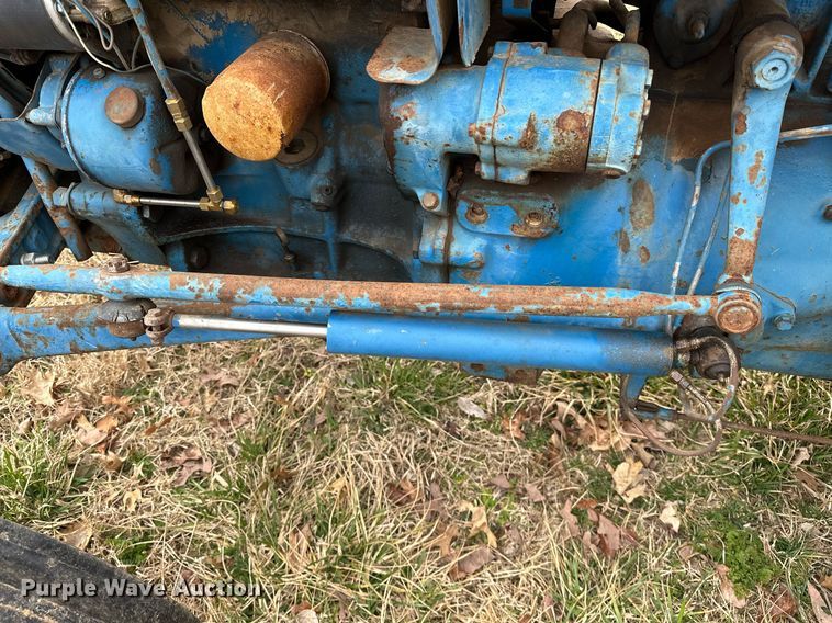 image for item OM9872 1971 Ford 3000 tractor