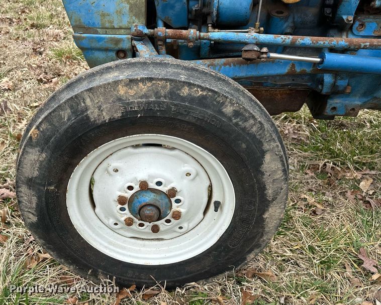 image for item OM9872 1971 Ford 3000 tractor