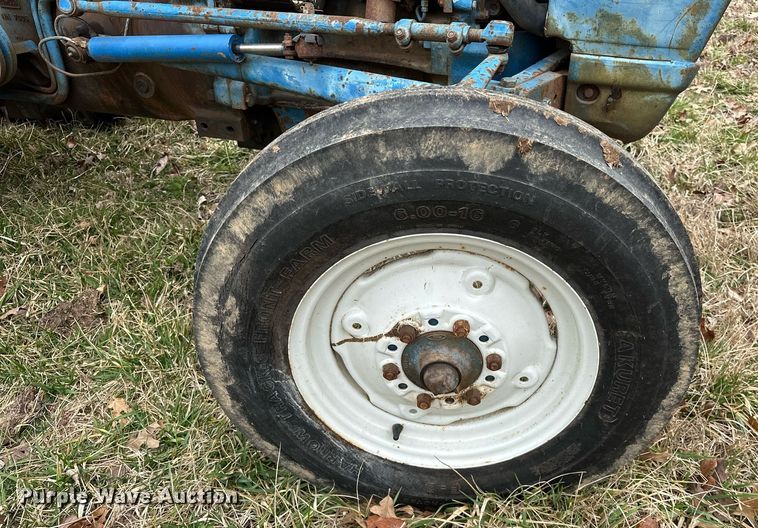 image for item OM9872 1971 Ford 3000 tractor
