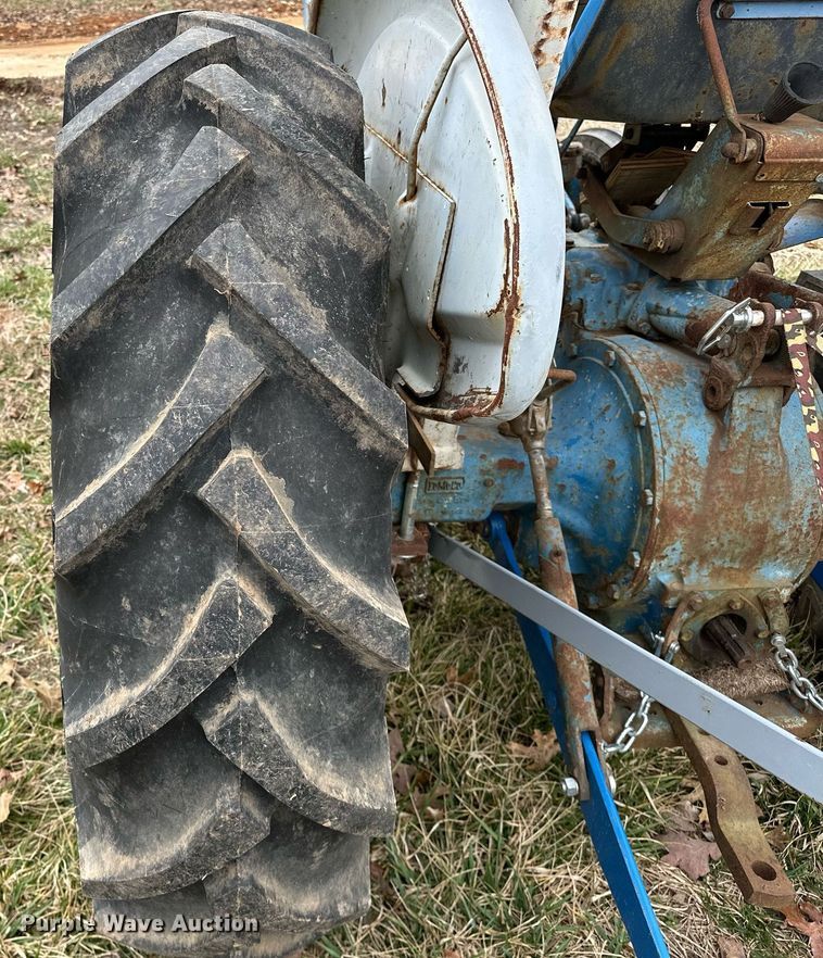 image for item OM9872 1971 Ford 3000 tractor