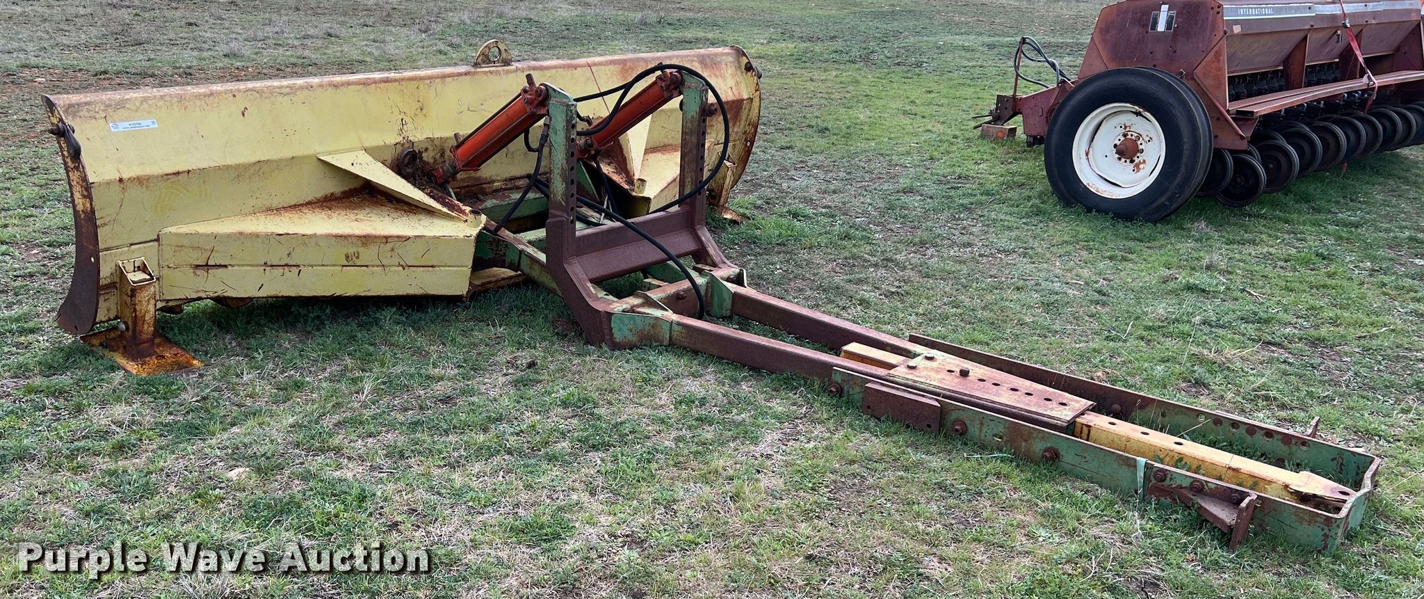 Blade in Gouldbusk, TX Item KV9798 for sale Purple Wave