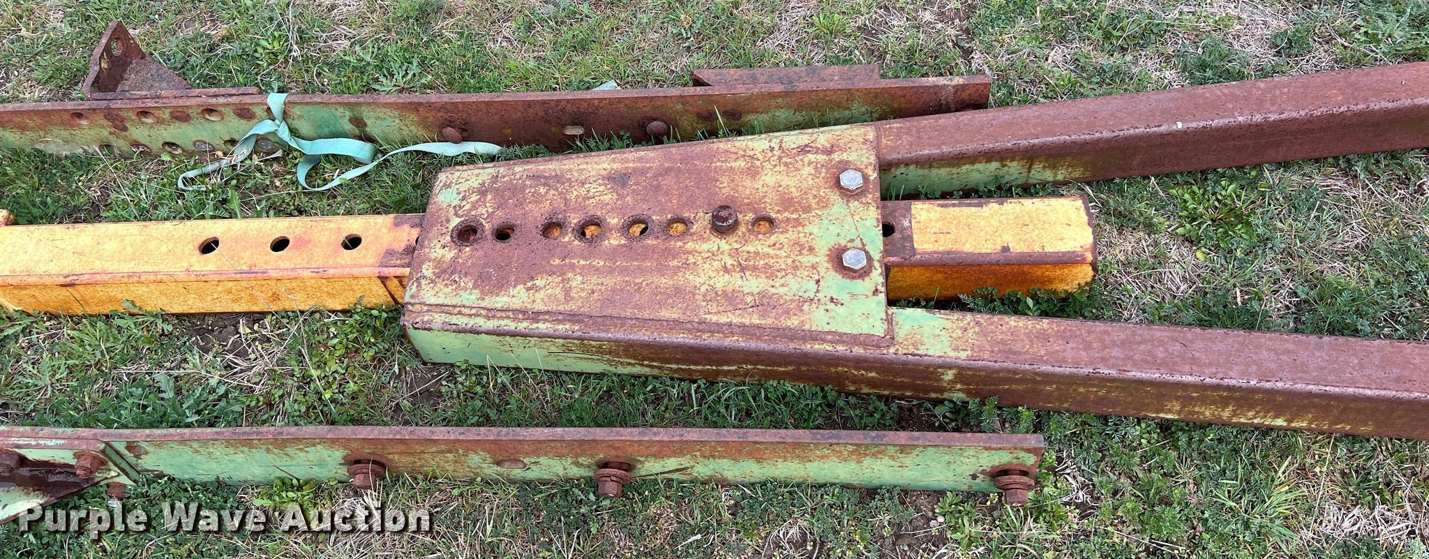 Blade in Gouldbusk, TX Item KV9798 for sale Purple Wave