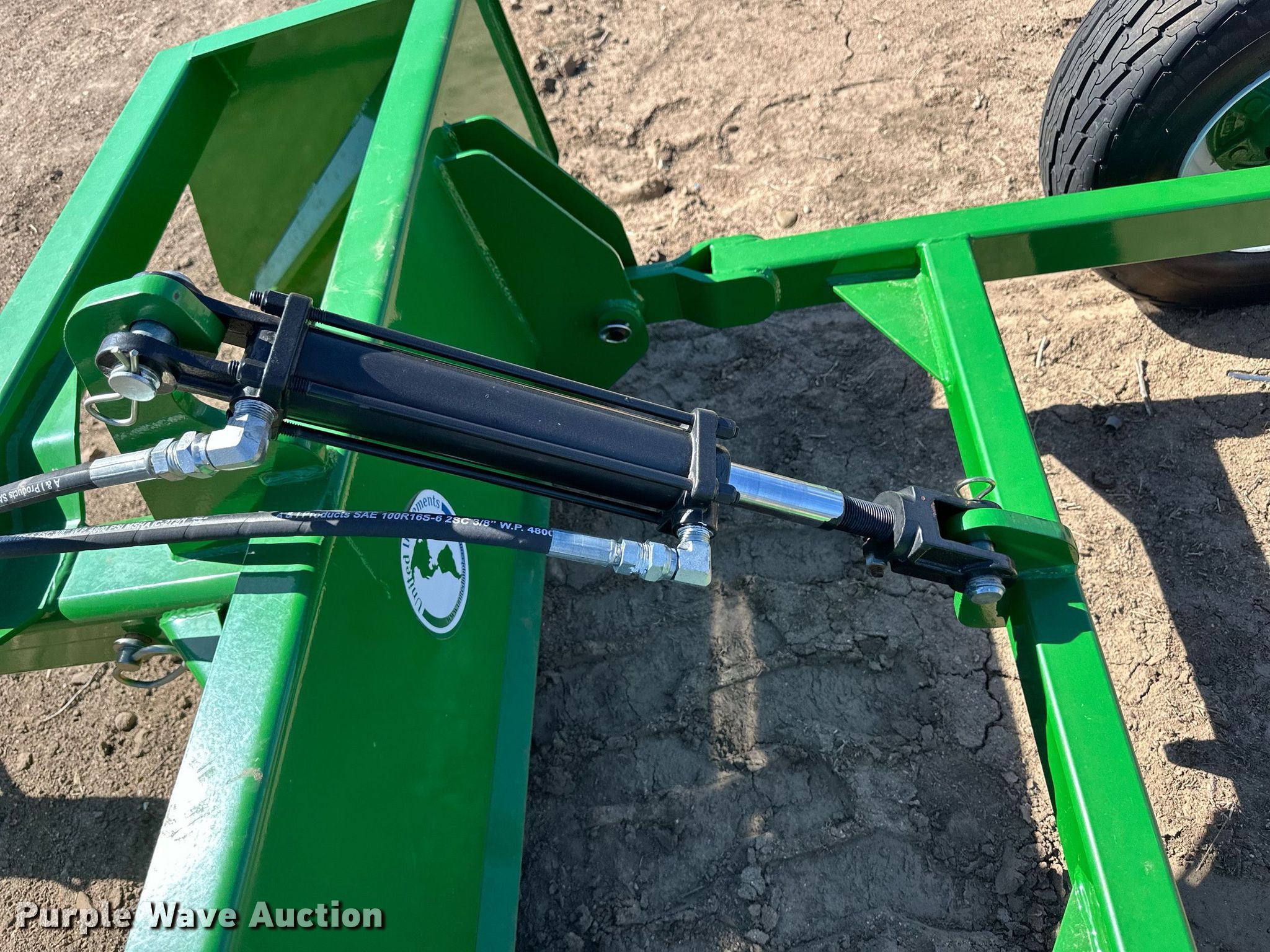 United Implement 1524 box scraper in Sublette, KS Item OA9581 for sale Purple Wave