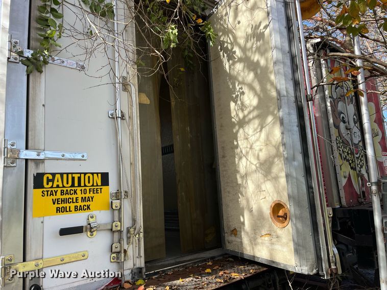 image for item DH8593 2013 Isuzu NRR box truck