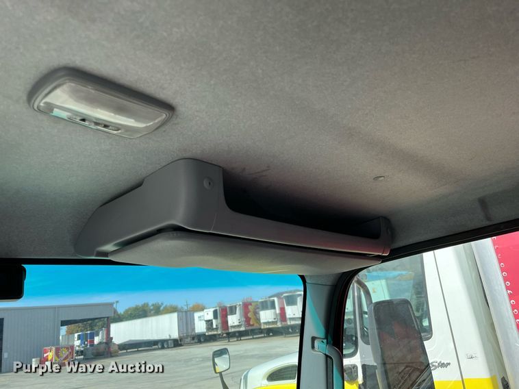 image for item DH8593 2013 Isuzu NRR box truck