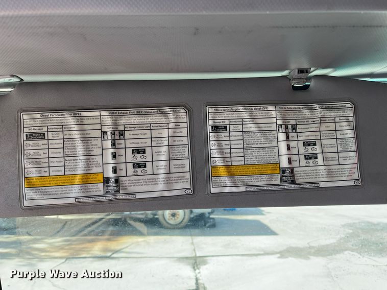 image for item DH8593 2013 Isuzu NRR box truck