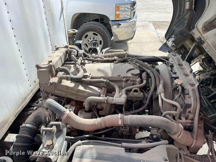 image for item DH8593 2013 Isuzu NRR box truck