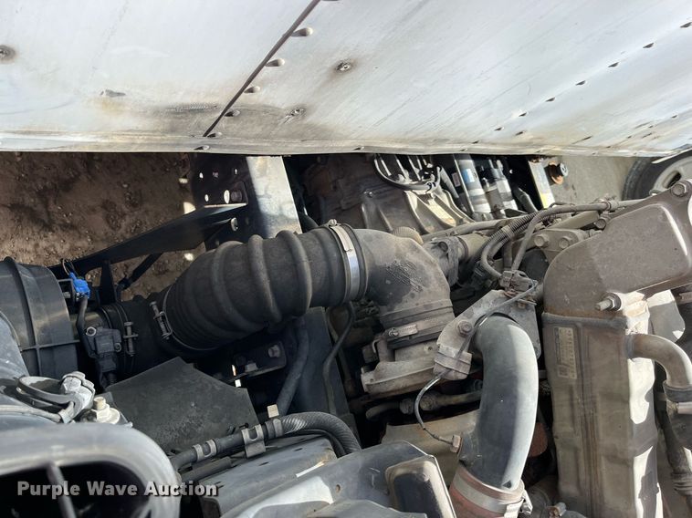 image for item DH8593 2013 Isuzu NRR box truck