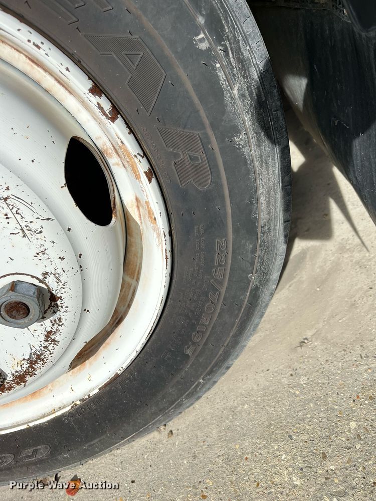 image for item DH8593 2013 Isuzu NRR box truck