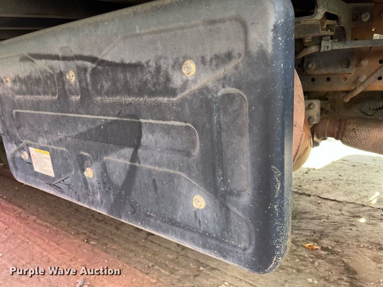 image for item DH8593 2013 Isuzu NRR box truck