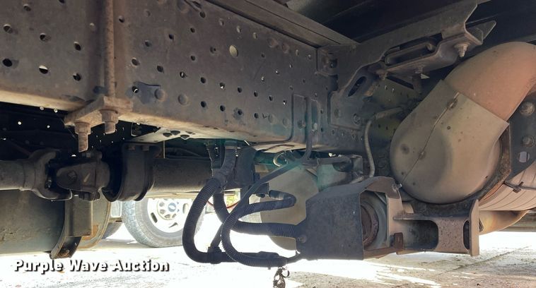 image for item DH8593 2013 Isuzu NRR box truck