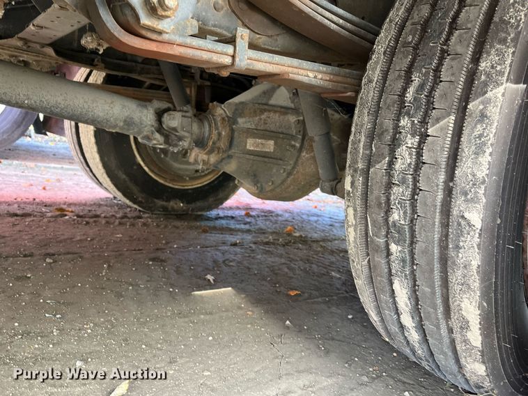 image for item DH8593 2013 Isuzu NRR box truck