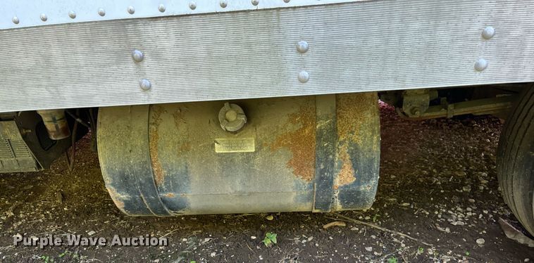 image for item DH8595 2013 Isuzu NRR refrigerated truck