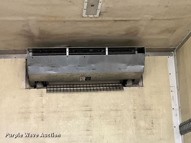 image for item DH8595 2013 Isuzu NRR refrigerated truck