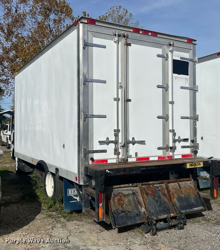 image for item DH8603 2013 Isuzu NRR refrigerated truck