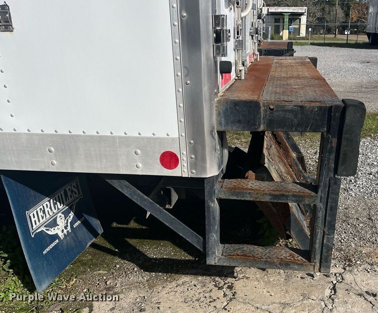 image for item DH8603 2013 Isuzu NRR refrigerated truck