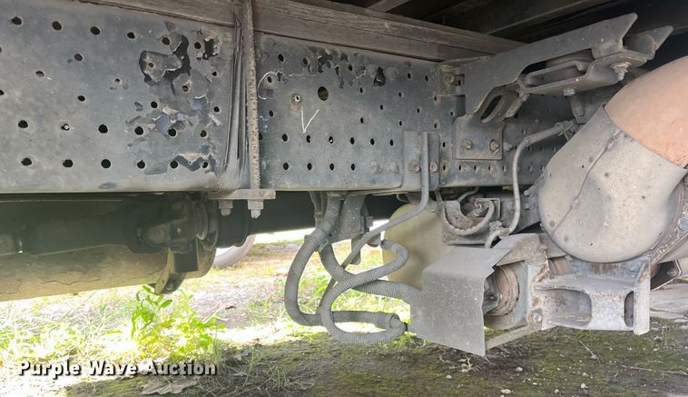 image for item DH8603 2013 Isuzu NRR refrigerated truck