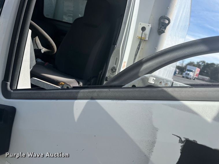 image for item DH8603 2013 Isuzu NRR refrigerated truck