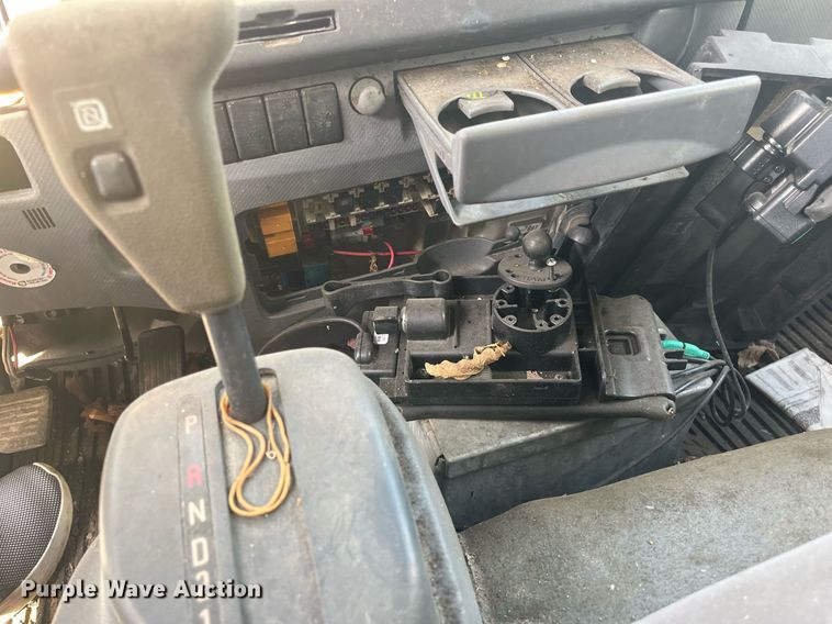 image for item DH8603 2013 Isuzu NRR refrigerated truck