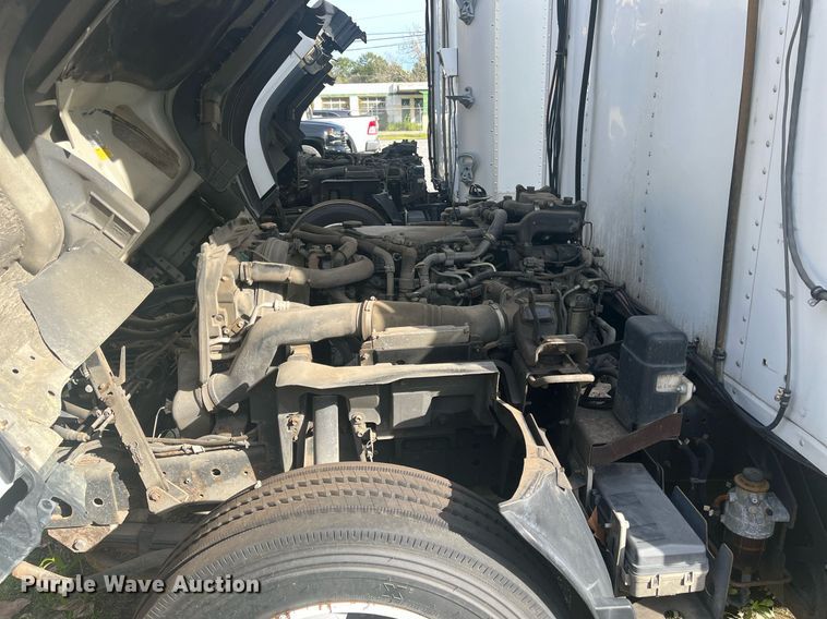 image for item DH8603 2013 Isuzu NRR refrigerated truck