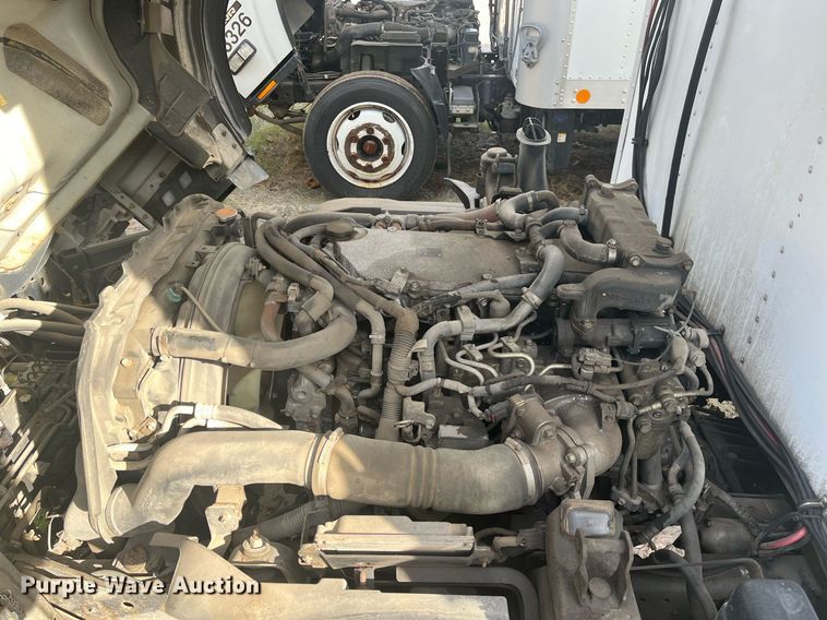 image for item DH8603 2013 Isuzu NRR refrigerated truck