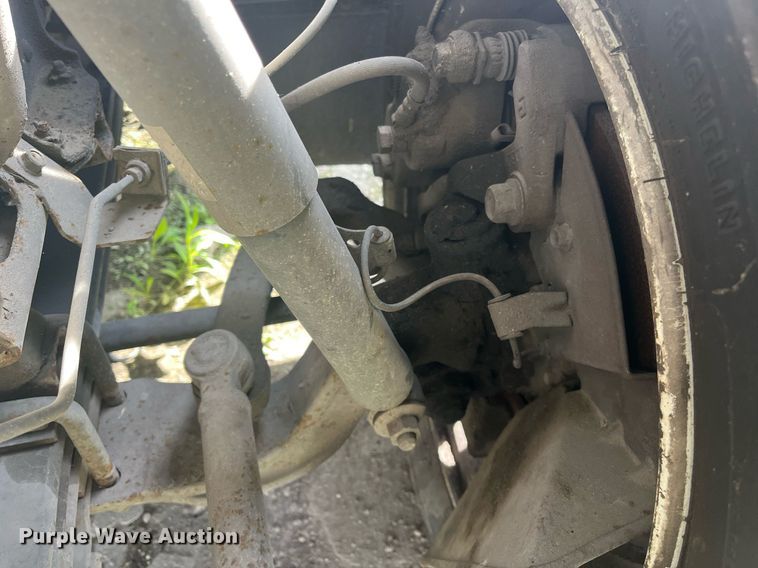 image for item DH8603 2013 Isuzu NRR refrigerated truck